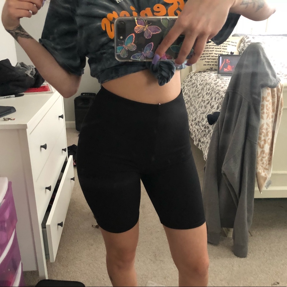 Black Biker Shorts (PrettyLittleThing)